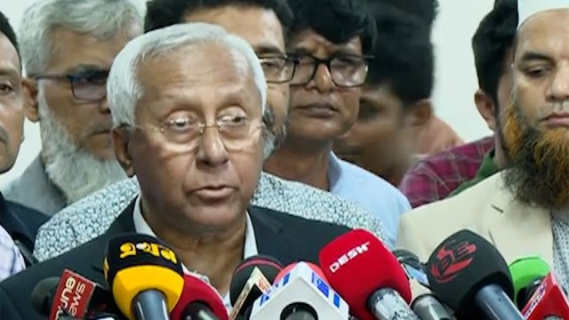 EC Says No Conflict Between Code of Conduct and Candidates Possessing Weapons