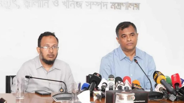 Government Denies Fuel Crisis, Recovers 3.7 Lakh Litres in Anti-Hoarding Raids