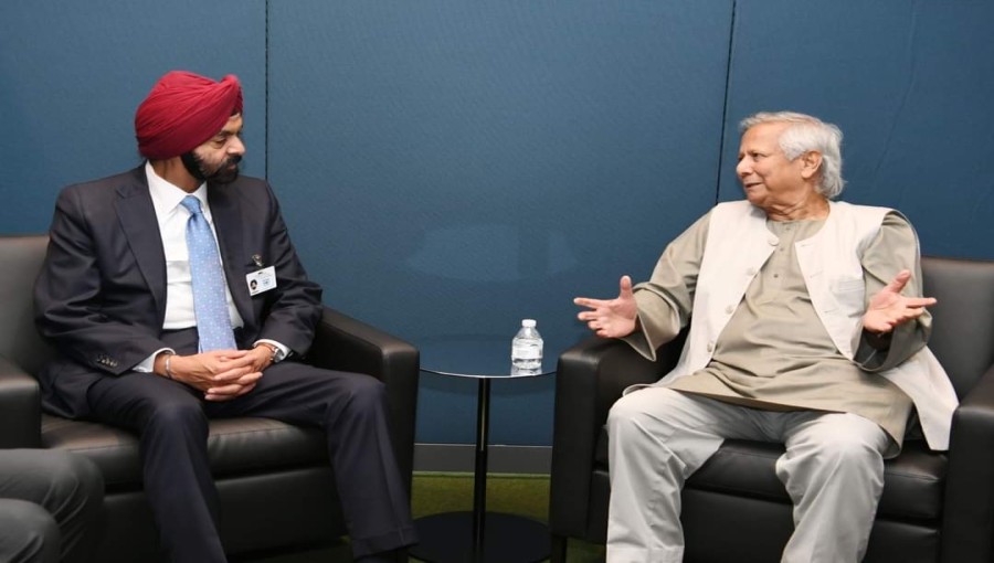 World Bank President Ajay Banga announces a $3.5 billion financial support package for Bangladesh's reform initiatives during a meeting with Chief Adviser Professor Muhammad Yunus at the UN Headquarters in New York. Photo: UN