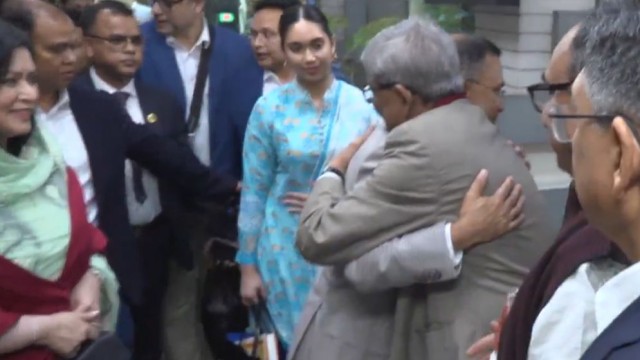 Tarique Rahman Returns Home After 17 Years; Emotional Reunion at Dhaka Airport