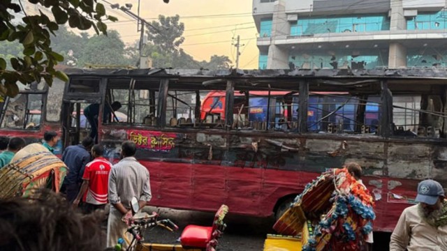 Two Buses Set on Fire in Separate Incidents in Dhaka