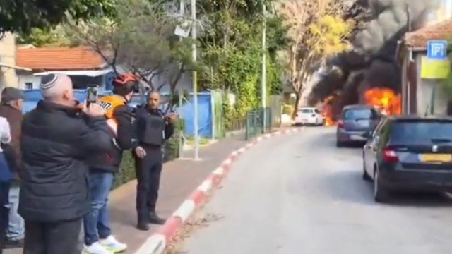 Iranian Missile Debris Sparks Fires in Tel Aviv; IDF Suspects Cluster Munitions