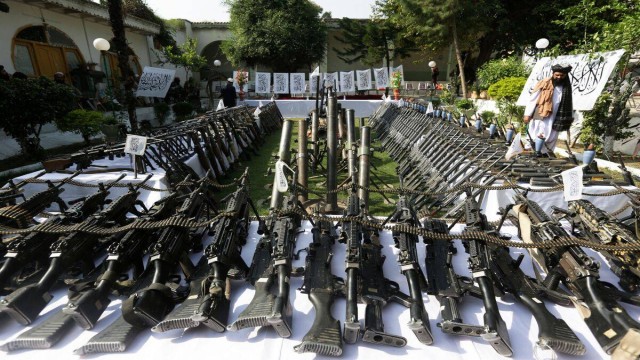 US Weapons Left in Afghanistan Strengthen Taliban, Some Reach Pakistani Militants