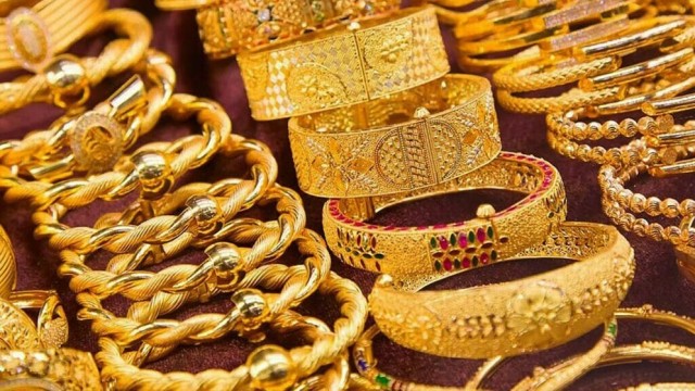 Gold Prices Fall in Domestic Market After Global Decline