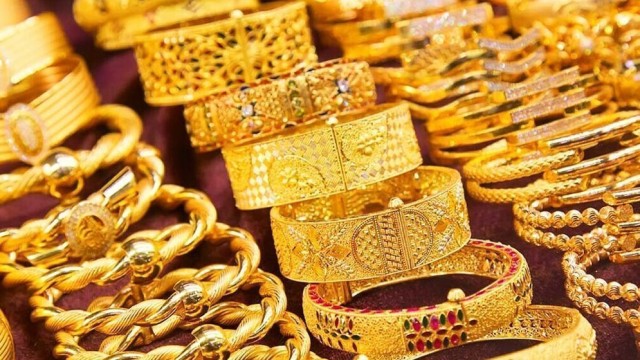 Gold Price Falls Sharply Again in Domestic Market