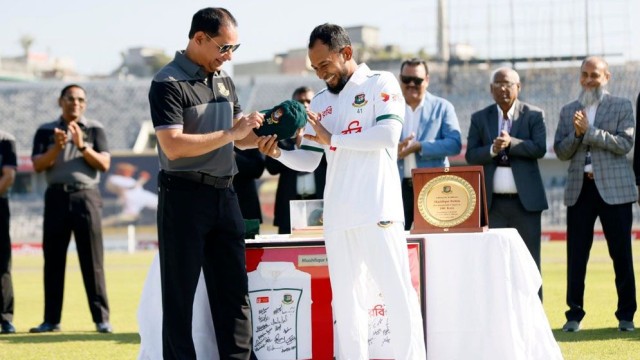 Bangladesh Opt to Bat as Mushfiqur Rahim Marks Historic 100th Test