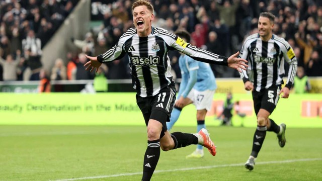 Newcastle United Shocks Manchester City 2-1 in Premier League Upset
