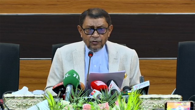 Govt Doctors Face BMDC License Suspension for Private Practice During Duty Hours