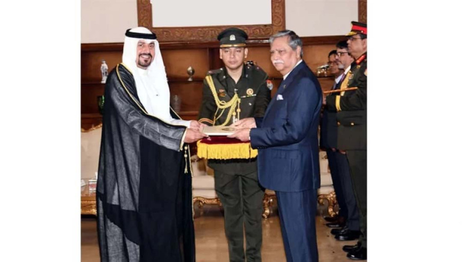 Ambassador-designate of Kuwait in Dhaka Ali Tunyan Abdul Wahab Hamadah presents his credentials to president Mohammed Shahabuddin at Bangabhaban on Tuesday, January 14, 2025. Photo : PID