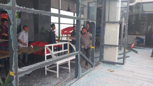 Demolishes Rooftop Restaurant in Dhanmondi's Twin Peak Building