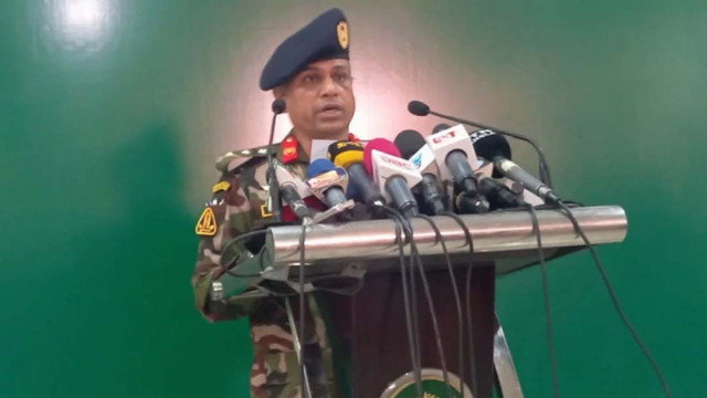 Colonel Md Shafiqul Islam speaks at a press briefing organized by the army chief at the Banani Officers' Mess in Dhaka Cantonment on Monday, February 17, 2025.