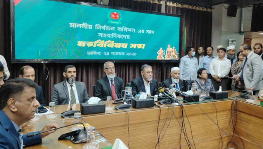 Newly-appointed Election Commission members at a meeting with journalists at the Nirbachan Bhaban on 24 November 2024.