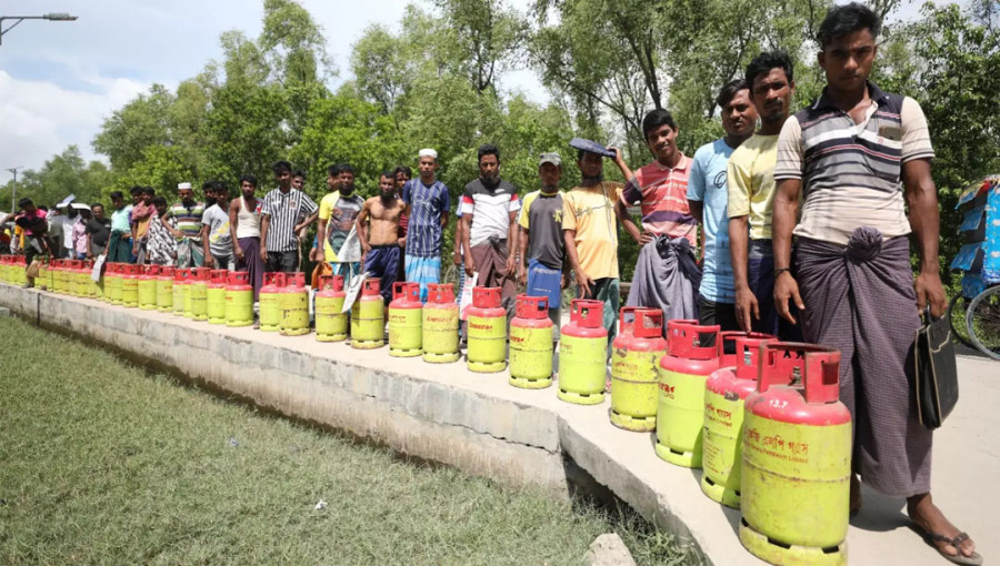 Cooking Gas Cylinders Provided by Qatar Charity Ease Burden for 22,800 Rohingyas on Bhasanchar Island