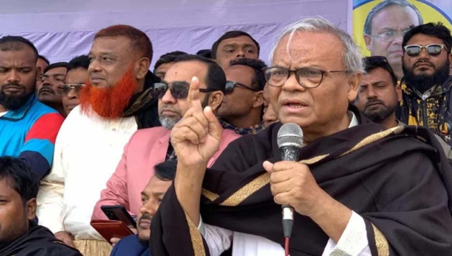 Ruhul Kabir Rizvi speaking at a winter clothing distribution program at Shaheed Zia Children’s Park in the city on Tuesday, January 14, 2025.