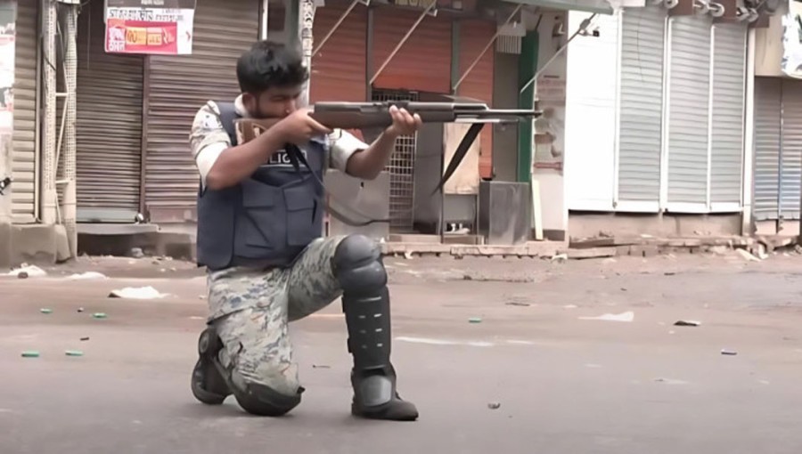 In a video that circulated on social media, Md Sujon Hossain, a member of the Armed Police Battalion (APBn) was seen shooting at people in the capital’s Chankharpul area during the long march programme on 5 August 2024.