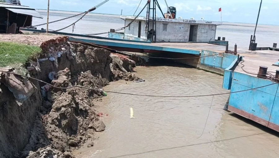 River Erosion Halts Ferry Movement at Daulatdia Terminal