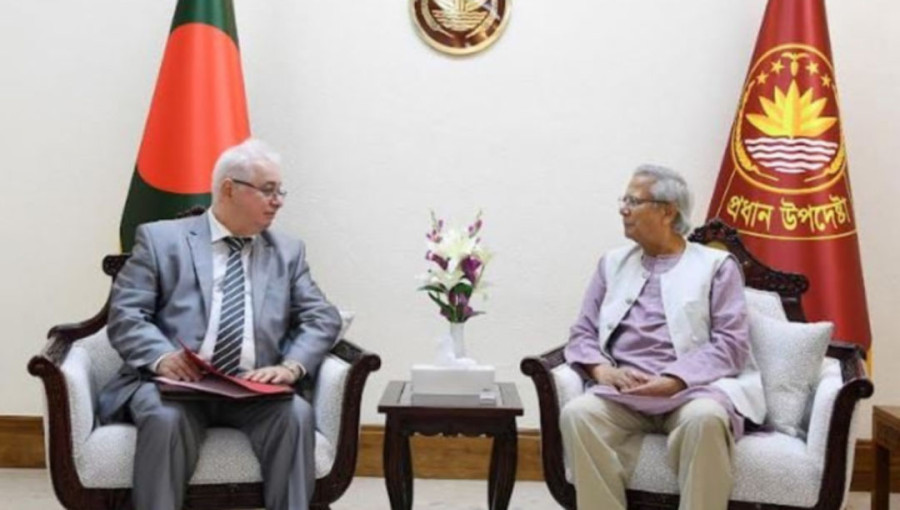 Chief Adviser Urges Increased Russian Investment in Bangladesh