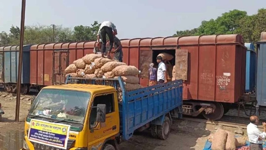 Initial Shipment of Indian Onions Delivered to Dealers