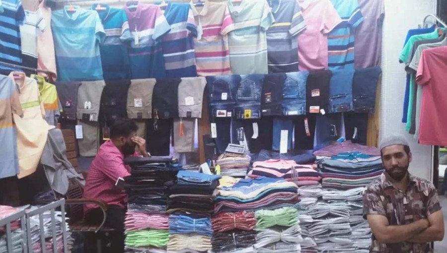 Rising Costs Dampen Eid Shopping at Keraniganj Wholesale Clothing Market