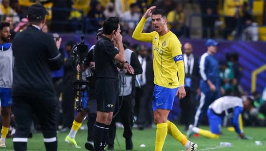 Al Nassr's Cristiano Ronaldo argues with officials during Monday’s Asian Champions League match against Al-Ain in Riyadh.