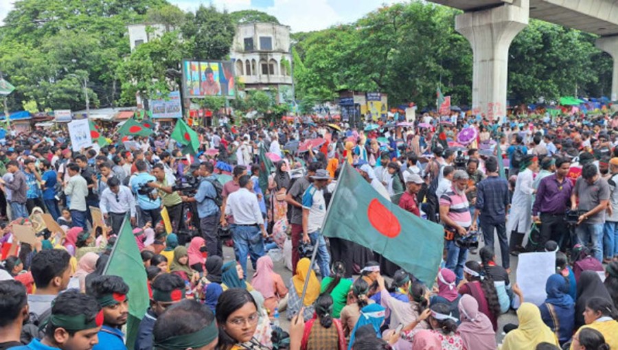 Anti-Quota Protest: Students Block Roads and Highways