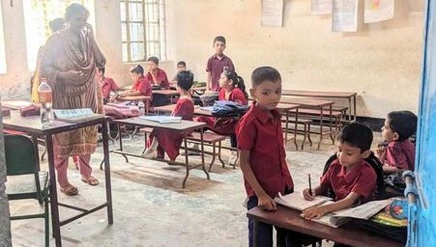 Low Attendance in Dhaka Primary Schools Amid Heatwave