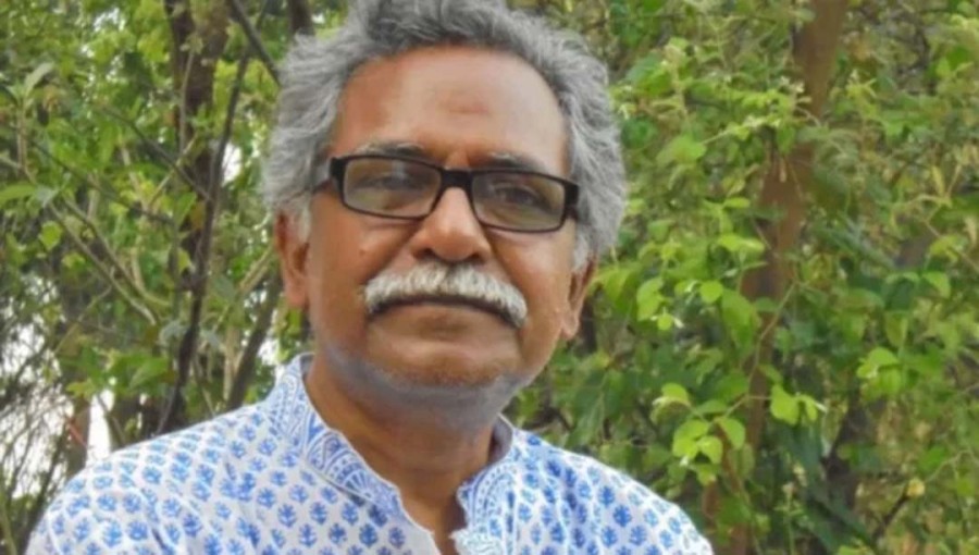 Economist Prof Anu Muhammad Injured in Train Accident