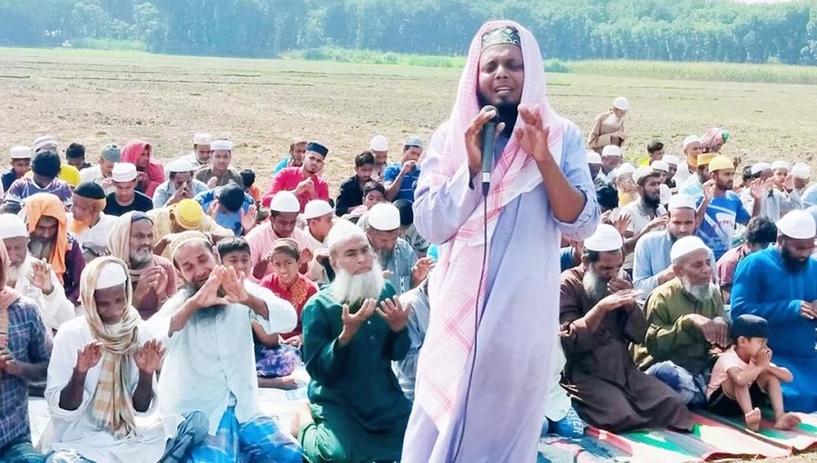 In mosques and in rural fields around the nation, thousands of Muslims gathered on Wednesday to pray for rain.