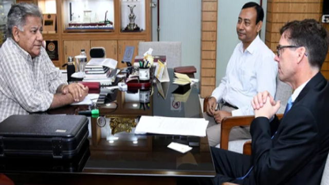 The Norwegian Ambassador to Bangladesh, Hakon Arald Gulbrandsen, held a meeting with the Shipping Adviser, Brigadier General (Retd) Dr. M. Sakhawat Hossain, at the Ministry.**