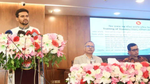 Rickshaw pullers hailed for their role in the 2024 protests will now be brought under a licensing system to protect them from harassment and ensure civic recognition.