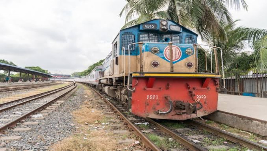 The railway staff had begun their nationwide work abstention from Monday midnight, demanding special post-retirement allowances and other financial benefits.