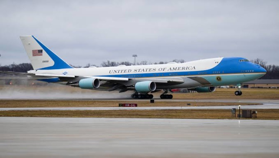 Media Memorabilia Stolen from Air Force One Raises Concerns