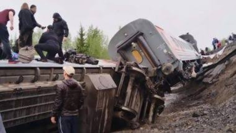 Passenger Train Derails in Russia's Komi Republic: 70 Injured