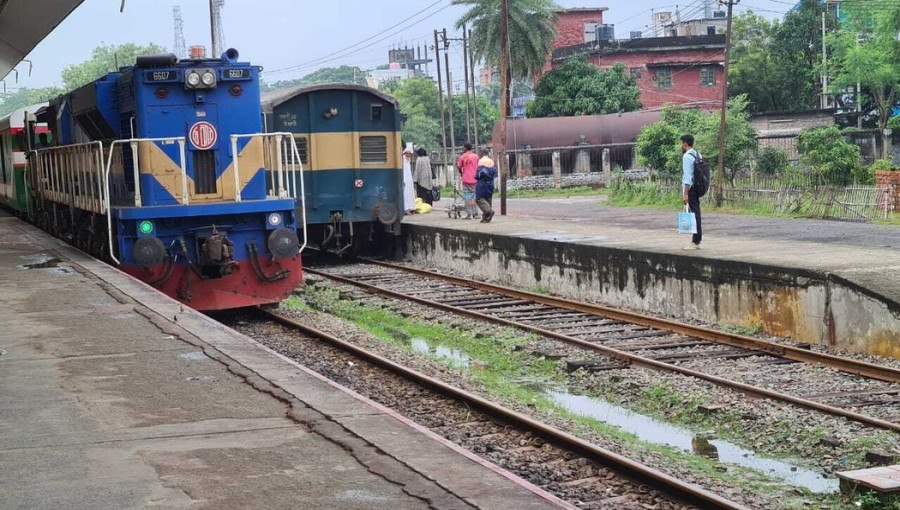 New Agricultural Cargo Train from Rajshahi and Chapainawabganj to Dhaka Sees Low Initial Turnout