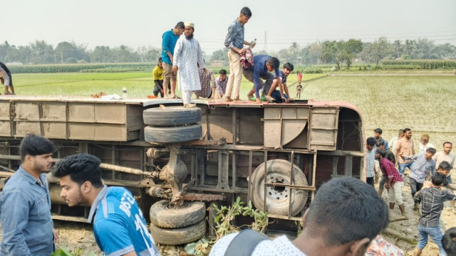 "Overturned bus carrying IU students in Kushtia injures over 30; victims receiving treatment."