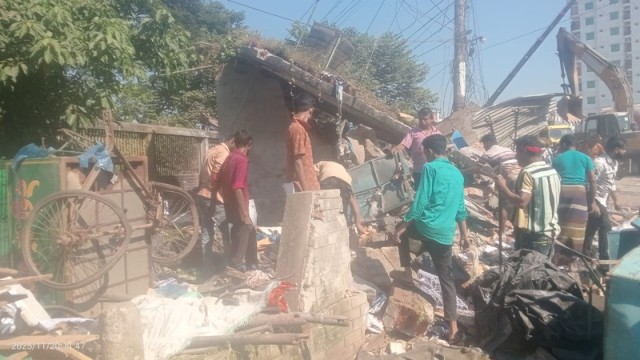 Dhaka–Sylhet Corridor Project Clears Over 100 Illegal Structures in Madhabpur