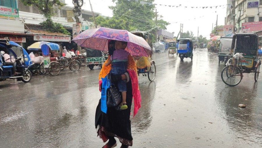 After a long time, rain has brought relief to Pabna, easing the oppressive heat. However, the sudden rain caused some inconvenience for many. Photo taken on Wednesday at 10:30 AM in Pabna city. Voice7 News