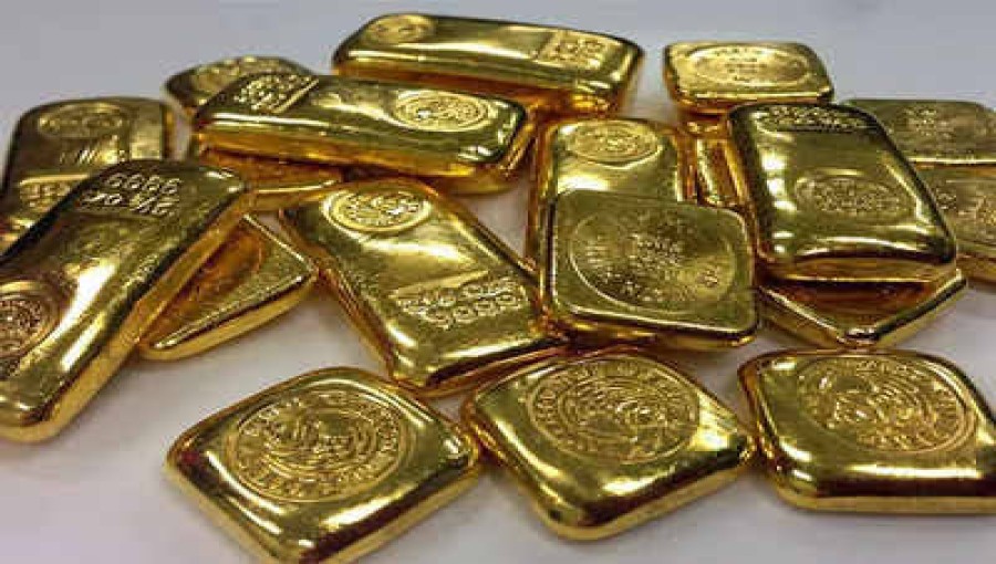 A man arrested with 12 gold bars in Khulna