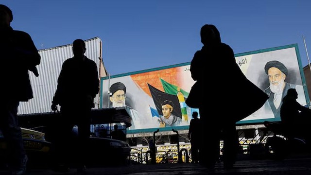 Protests Resume in Tehran During Mourning Events for Victims of Security Crackdown