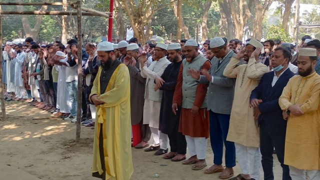 Funeral procession was held in absentia for Sharif Osman Hadi at the Islamic University