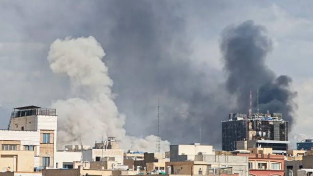 Heavy Strikes Continue as Iran and US-Israel Coalition Exchange Attacks Across the Region