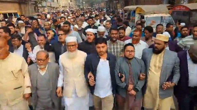Jamaat Holds Protest March in Dhaka-15 Alleging Harassment of Female Activists