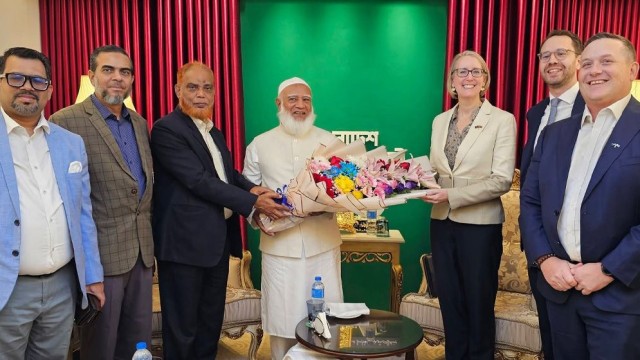 British High Commissioner Pays Courtesy Call on Jamaat Ameer