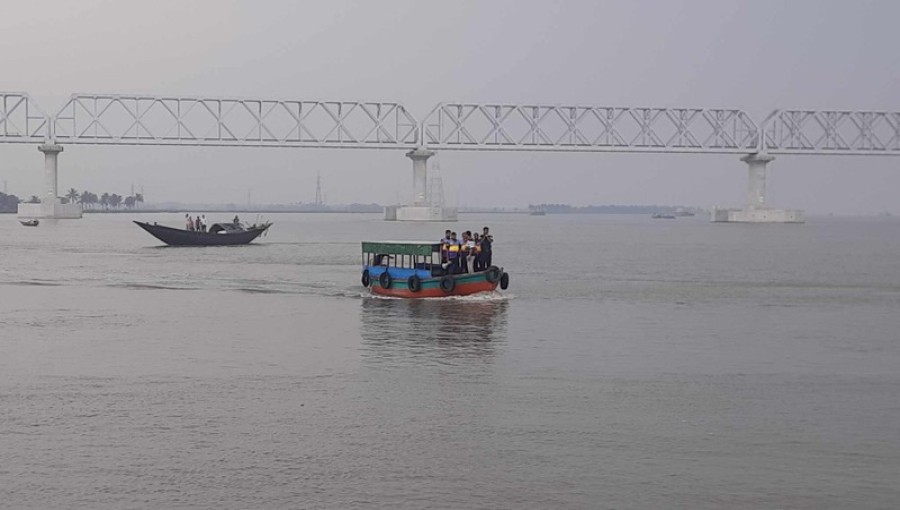 Cargo ship sinks after hitting pillar of Rupsa rail bridge, 2 missing