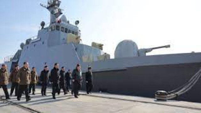 Kim Jong inspects warships as prepares for conflict