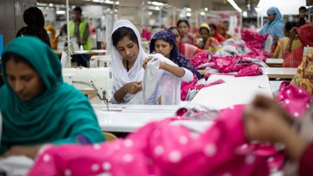 Bangladeshi Garment Prices in EU Fall Around 4% Amid Demand Slowdown