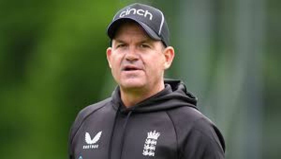 Matthew Mott Steps Down as England's White-Ball Coach; Trescothick Takes Interim Role