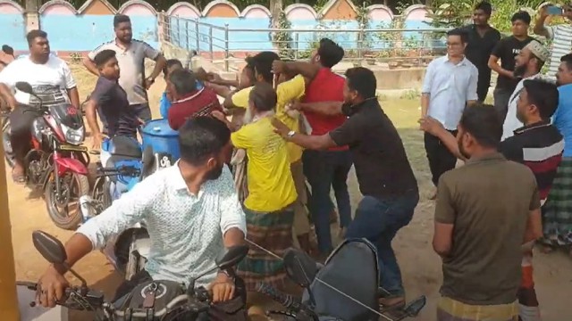 One Injured in Scuffle Over Fuel at Meherpur Filling Station