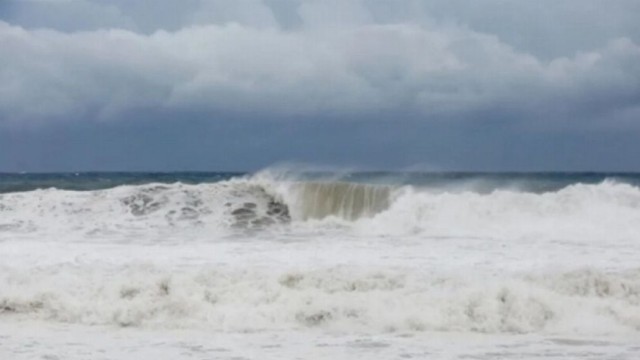 Category-5 Hurricane Melissa Devastates Caribbean, Heads Toward Jamaica