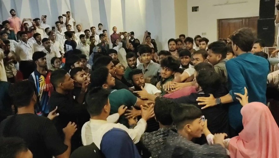 A tense meeting in Barguna as local authorities and central committee members of the anti-discrimination student movement work to address disputes and restore peace in the region.